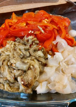 Una foto de Escalibada, ensalada de verduras asadas
