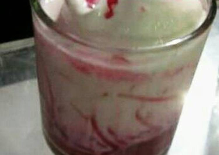 Step-by-Step Guide to Prepare Homemade Malai strawberry lassi