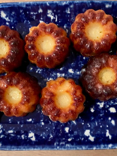 Une photo de Cannelés bordelais