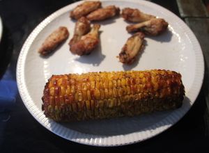 Foto principal de Alitas de pollo con maíz en freidora de aire