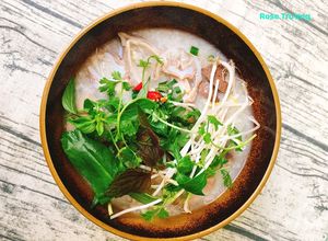 Hình của món Cháo Lòng Heo Tộc.