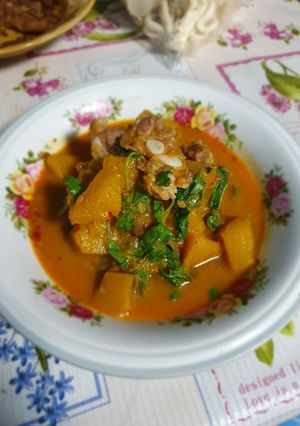 รูปของ แกงฟักทองหมูกระดูกอ่อน (แกงบ่าฟักแก้วถ้าใส่ไก่เมืองจะลำ)