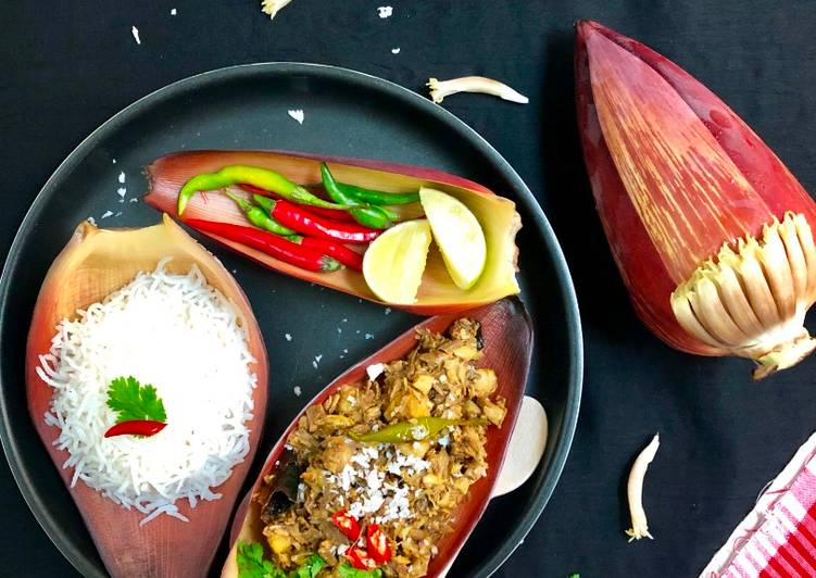 Easiest Way to Prepare Any-night-of-the-week Mochar Ghonto (Banana Blossom Curry)