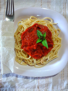Una foto de Espagueti con salsa de tomate
