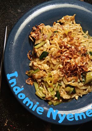 Foto resep Indomie Nyemek Pedes Manis