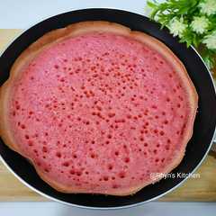 A picture of Terang Bulan Red Velvet Fanta.