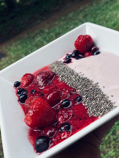 Chia magos joghurtos gyümölcsös nasi recept fotója