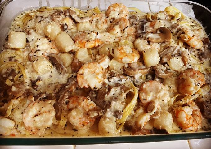 Recipe of Speedy Shrimp-Scallops &amp; Mushroom Fettuccine