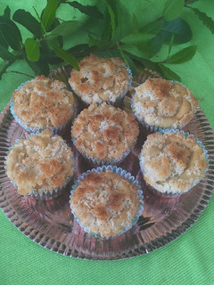 Una foto de Muffins De Avena, Manzana Y Crumble De Coco