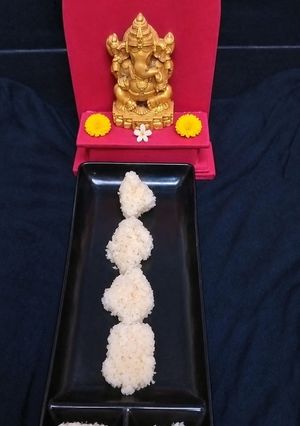 A picture of Coconut Burfi.