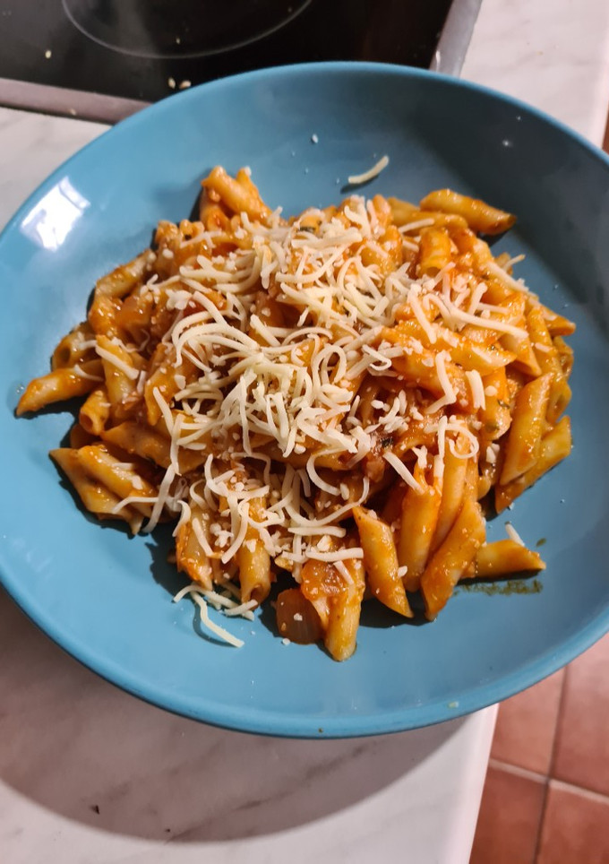 Una foto de Macarrones napolitana