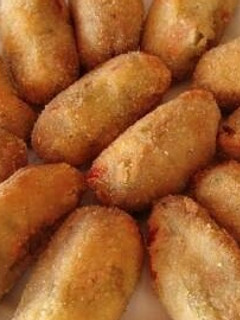Una foto de Croquetas de pescado y cebolla