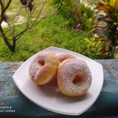 รูปของ Donat Kentang Awet Empuknya