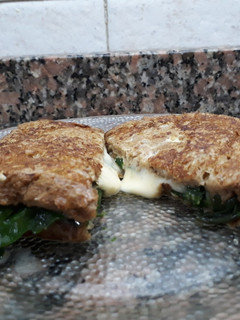 Una foto de Tostada francesa rellena