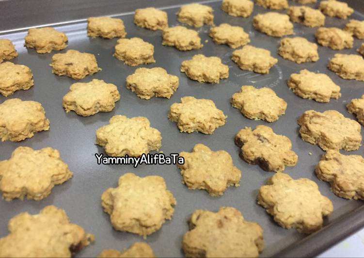 Cara Gampang Menyiapkan Cookies oatmeal renyah, Lezat Sekali