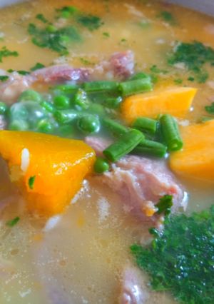 A picture of Beef Stew (Cazuela de carne de res) 🍲🇵🇪.
