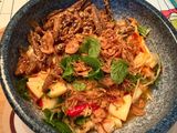 ยำผลไม้ + กุ้ง ปลากรอบ