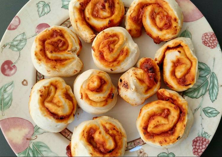 Sun dried tomato pizza spirals