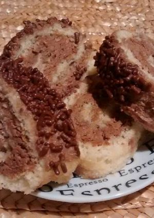 Una foto de Brazo gitano relleno de chocolate