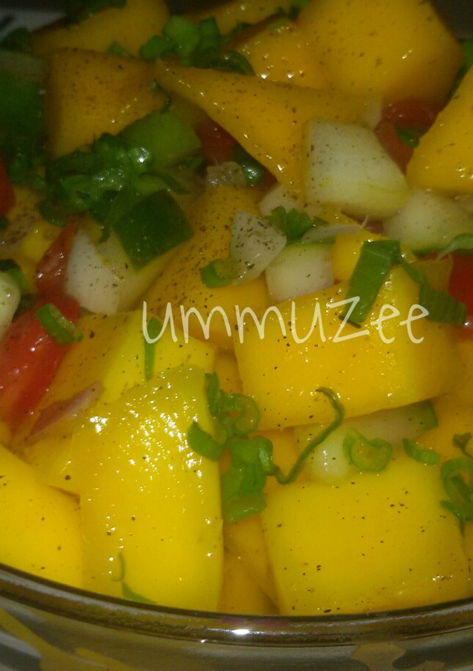 A picture of Mango Salsa.