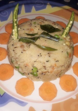 मिक्स वेज सूजी उपमा (Mix veg Suji Upma recipe in hindi) रेसिपी मुख्य फोटो
