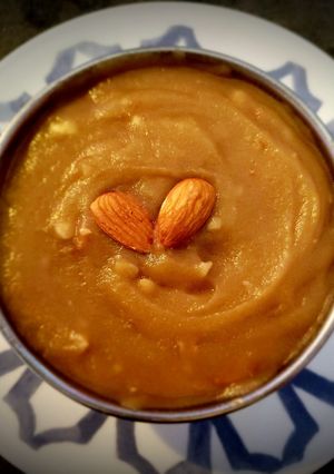 A picture of Wheat halwa😊.