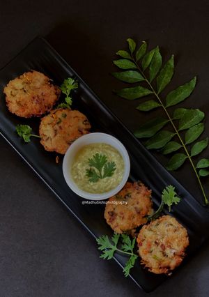 A picture of Poha Vada with Green Mango Chutney.