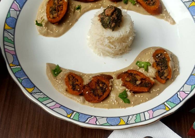 How to Make Ultimate Hare Bhare Gattey in Guava Gravy