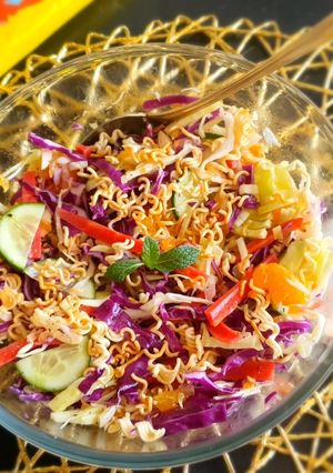 A picture of Crispy Maggi Salad.