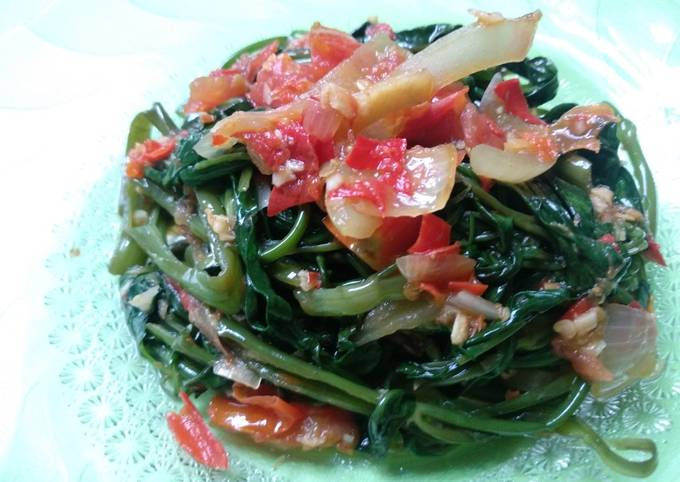 Resep Kangkung Tumis MakNyuss, Bisa Manjain Lidah
