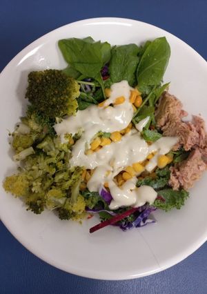 Una foto de Ensalada 🥗 de Brócoli, Atún y Choclo