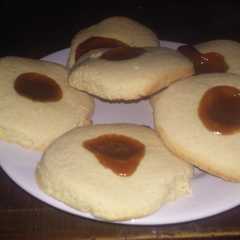 A picture of Ojitos con dulce de leche. 👀.