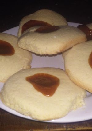 Una foto de Ojitos con dulce de leche. 👀