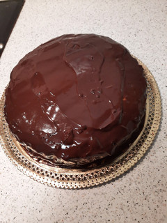 Una foto de Tarta de chocolate rellena de confitura de 🍓 fresa y 🎃calabaza