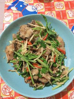 รูปของ ปลาช่อนผัดขึ้นฉ่าย