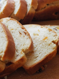 Aszalt gyümölcsös kalács recept fotója