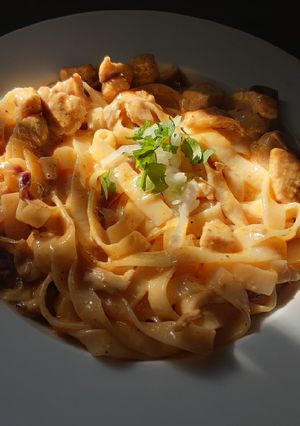 A picture of Chicken tagliatelle.