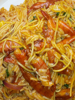 A picture of Jollof din shinkafa da taliya me shrimps.