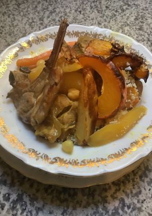 Une photo de Couscous 🥩gastronomie oranaise🥕🧅🥔🥬