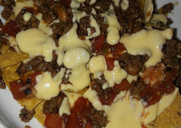 Recipe of Homemade Cheesy Beef Nachos