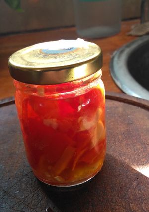 Una foto de Ají mala palabra al tomate, en conserva