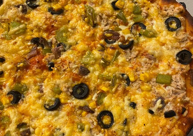 Pizza de atún y anchoas picante