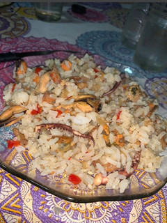 Una foto de Arroz con mariscos, simulando paella 🥘