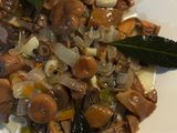 Hongos de pino al escabeche