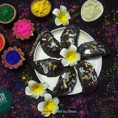 A picture of Fireless Chocolate Gujiya (Holi Special).