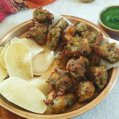 A picture of Singhada aata Pakode.