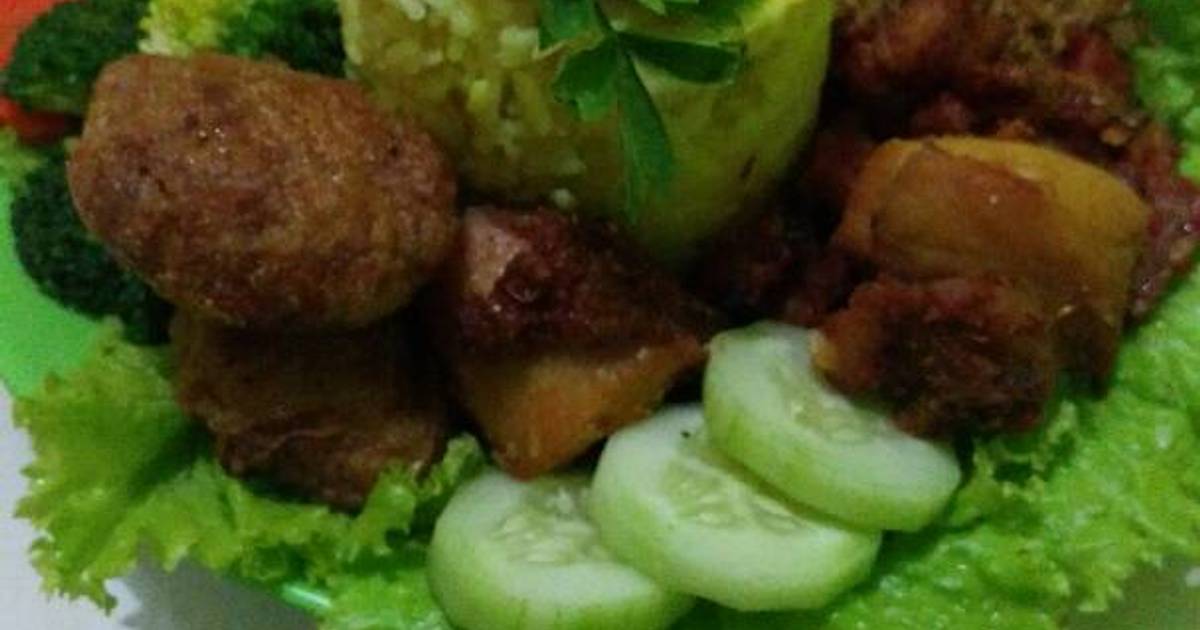  Resep  Nasi Kuning Magicom  Tumpeng mini oleh Siska A 