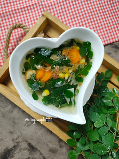 Foto resep Sayur Bening Daun Kelor (1049)