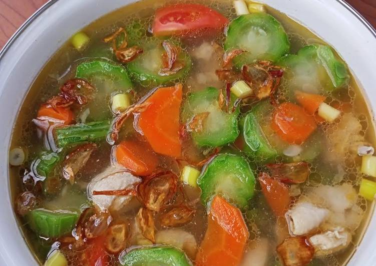 Resep 7.Sup oyong ayam wortel Mudah