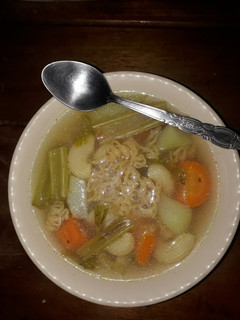 Una foto de Sopita con ramen...🇸🇻